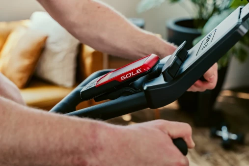 Коммерческий спинбайк Sole SB900 (2023) Коммерческий спинбайк Sole SB900 (2023)