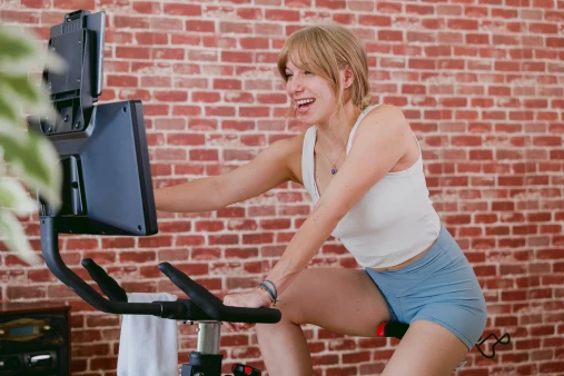 Коммерческий спинбайк Sole SB1200 (2023) Коммерческий спинбайк Sole SB1200 (2023)