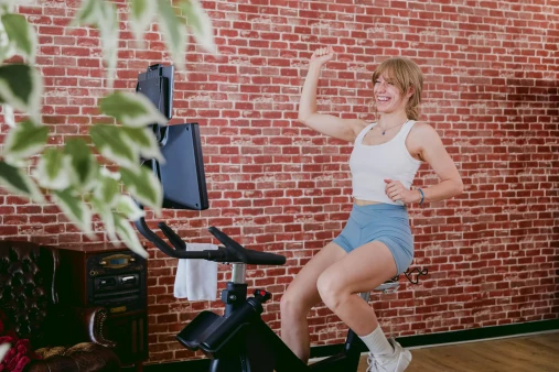 Коммерческий спинбайк Sole SB1200 (2023) Коммерческий спинбайк Sole SB1200 (2023)