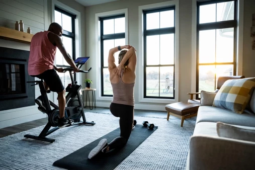 Велотренажер спин-байк Horizon 7.0IC-22 (без подключения к сети 220 Вольт) с магнитной нагрузкой Велотренажер спин-байк Horizon 7.0IC-22 (без подключения к сети 220 Вольт) с магнитной нагрузкой