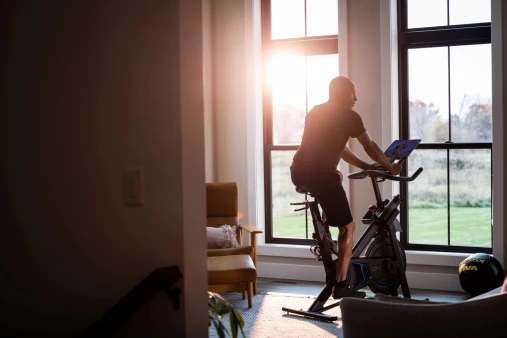 Велотренажер спин-байк Horizon 7.0IC-22 (без подключения к сети 220 Вольт) с магнитной нагрузкой Велотренажер спин-байк Horizon 7.0IC-22 (без подключения к сети 220 Вольт) с магнитной нагрузкой