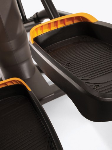 Эллиптический тренажер домашний Matrix A30XR с автоматическим изменением длины шага Эллиптический тренажер домашний Matrix A30XR с автоматическим изменением длины шага